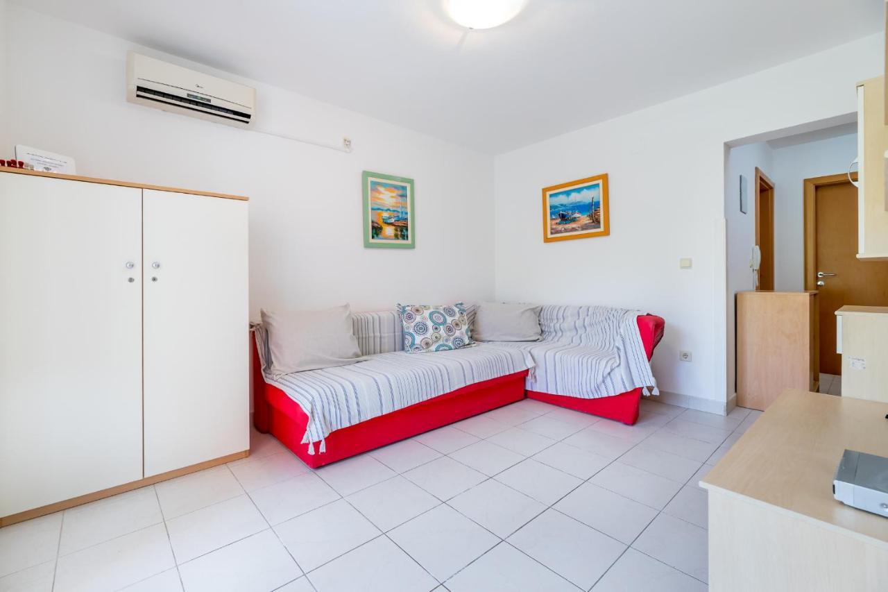 Apartments Melania & Antonia Baška Exterior foto
